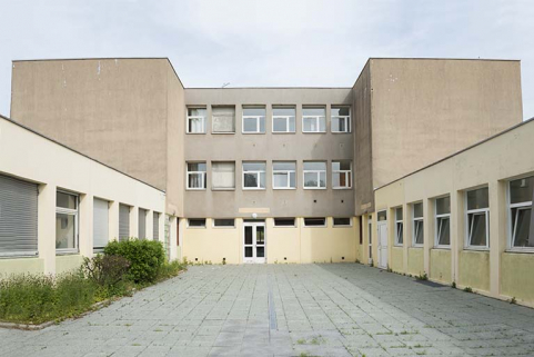 Cour postérieure du bâtiment d'internat et restauration. © Région Bourgogne-Franche-Comté, Inventaire du patrimoine