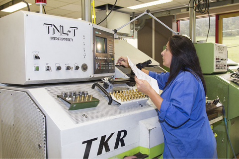 Usinage : programmation du 1er tour à commande numérique. © Région Bourgogne-Franche-Comté, Inventaire du patrimoine