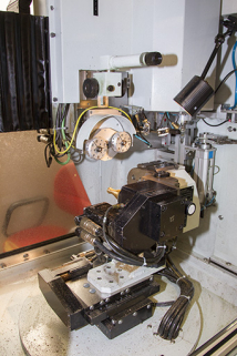 Usinage : 2e machine à facetter. © Région Bourgogne-Franche-Comté, Inventaire du patrimoine