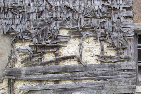 Façade postérieure : vestiges de l'essentage de tavaillons. © Région Bourgogne-Franche-Comté, Inventaire du patrimoine