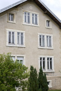 Façade latérale droite, de trois quarts gauche. © Région Bourgogne-Franche-Comté, Inventaire du patrimoine