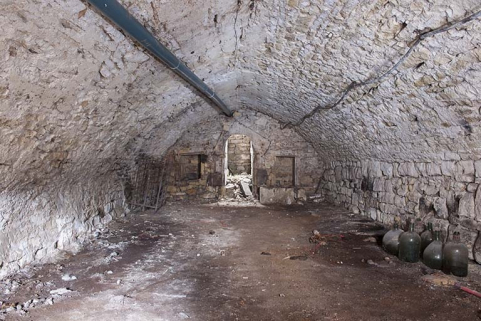 Intérieur : sous-sol vu en direction de la cour. © Région Bourgogne-Franche-Comté, Inventaire du patrimoine