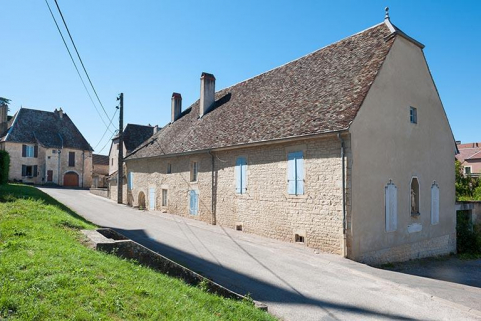 Ancienne ferme située rue Ménans © Région Bourgogne-Franche-Comté, Inventaire du patrimoine