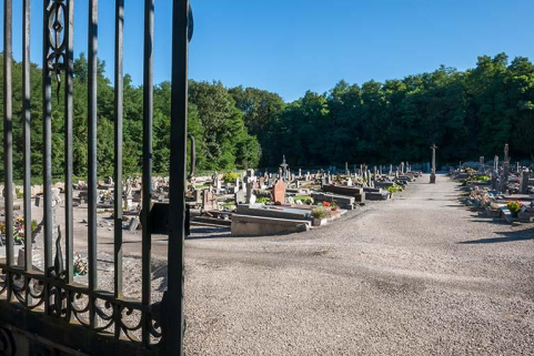 Vue générale depuis l'entrée ouest © Région Bourgogne-Franche-Comté, Inventaire du patrimoine Vue générale depuis l'entrée ouest © Région Bourgogne-Franche-Comté, Inventaire du patrimoine