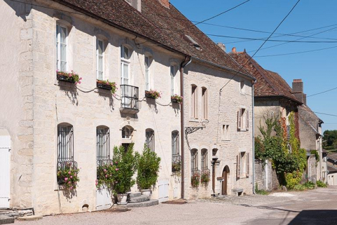 Bâtiments de la Place du Bourg © Région Bourgogne-Franche-Comté, Inventaire du patrimoine