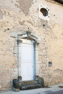 Détail de l'une des portes donnant sur la rue Ménans © Région Bourgogne-Franche-Comté, Inventaire du patrimoine