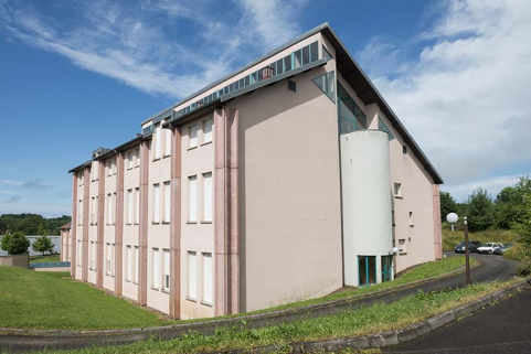 Angle est de l'internat de filles et des logements de fonction et infirmerie. © Région Bourgogne-Franche-Comté, Inventaire du patrimoine