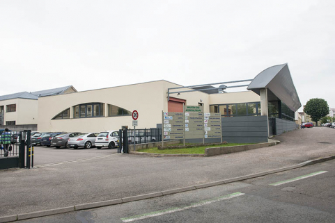 Angle sud-ouest, façade d'entrée sur le quai Barbier. © Région Bourgogne-Franche-Comté, Inventaire du patrimoine