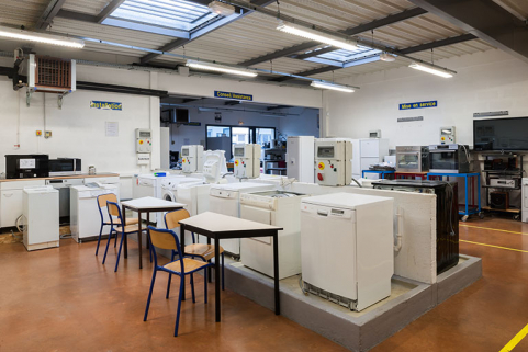 Atelier électroménager. © Région Bourgogne-Franche-Comté, Inventaire du patrimoine