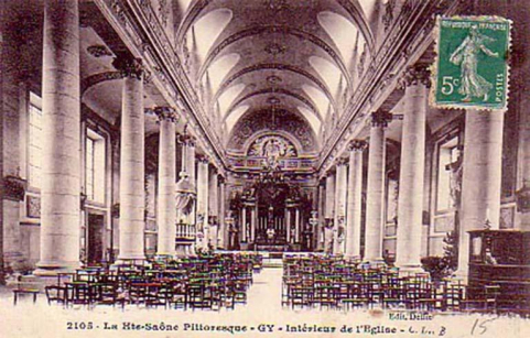 L'intérieur de l'église sur une carte postale ancienne © Archives départementales de la Haute-Saône