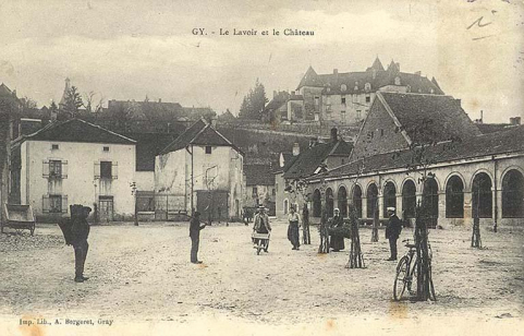 Le lavoir sur une carte postale ancienne © Archives départementales de la Haute-Saône Le lavoir sur une carte postale ancienne © Archives départementales de la Haute-Saône