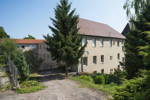 Angle sud-ouest du bâtiment d'administration. © Région Bourgogne-Franche-Comté, Inventaire du patrimoine