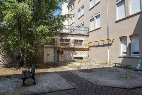 Angle nord-ouest de la petite cour d'honneur, chaufferie, ancien internat.  © Région Bourgogne-Franche-Comté, Inventaire du patrimoine