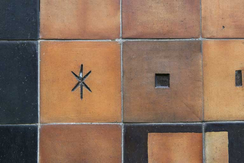 Oeuvre de Bizette. Détail de la façade sur rue. © Région Bourgogne-Franche-Comté, Inventaire du patrimoine