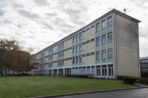 Angle nord-ouest et façade nord de l'externat du pôle tertiaire. © Région Bourgogne-Franche-Comté, Inventaire du patrimoine