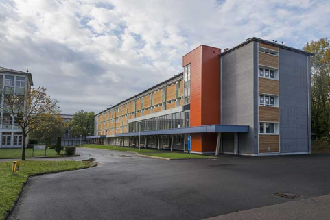 Angle nord-est et façade est de l'externat et internat de filles. © Région Bourgogne-Franche-Comté, Inventaire du patrimoine