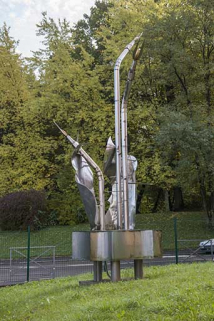 Vue postérieure de la sculpture de Noël Thomann le long de la rue Louis Marchal. © Région Bourgogne-Franche-Comté, Inventaire du patrimoine