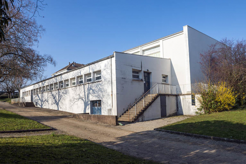 Façade nord-est du gymnase de garçons. © Région Bourgogne-Franche-Comté, Inventaire du patrimoine