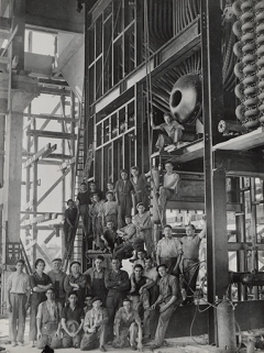 Construction de la centrale thermique. Equipe d'ouvriers. © Région Bourgogne-Franche-Comté, Inventaire du patrimoine Construction de la centrale thermique. Equipe d'ouvriers. © Région Bourgogne-Franche-Comté, Inventaire du patrimoine