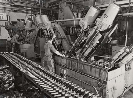 Machine à percer (vilebrequins). © Région Bourgogne-Franche-Comté, Inventaire du patrimoine Machine à percer (vilebrequins). © Région Bourgogne-Franche-Comté, Inventaire du patrimoine
