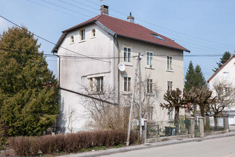 Façade antérieure, de trois quarts gauche. © Région Bourgogne-Franche-Comté, Inventaire du patrimoine