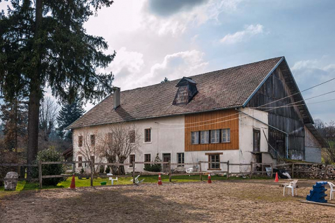 Façade antérieure, de trois quarts droite. © Région Bourgogne-Franche-Comté, Inventaire du patrimoine