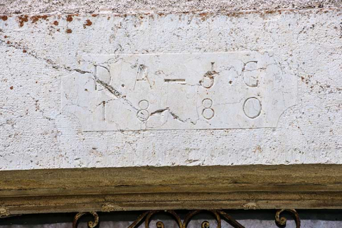 Entrée principale : linteau daté. © Région Bourgogne-Franche-Comté, Inventaire du patrimoine