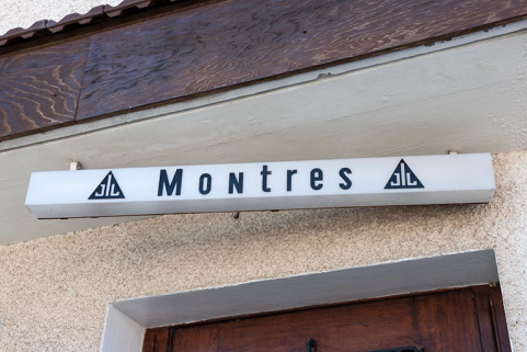 Maison et atelier de Jean Morel (au n° 2) : enseigne à la marque Jil. © Région Bourgogne-Franche-Comté, Inventaire du patrimoine