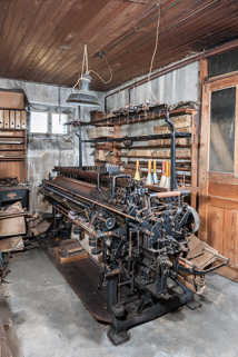 Machine à tricoter à plat. © Région Bourgogne-Franche-Comté, Inventaire du patrimoine Machine à tricoter à plat. © Région Bourgogne-Franche-Comté, Inventaire du patrimoine