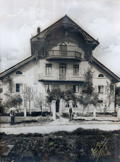 [Vue d'ensemble de l'ancienne ferme après surélévation], 1914 © Région Bourgogne-Franche-Comté, Inventaire du patrimoine