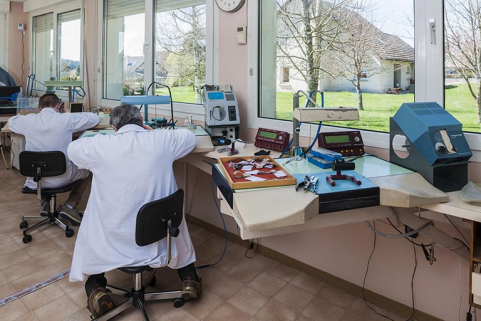 Postes de travail, derrière les fenêtres. © Région Bourgogne-Franche-Comté, Inventaire du patrimoine