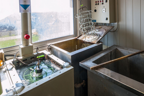 Usine : atelier de galvanoplastie (installations de nettoyage et égouttage). © Région Bourgogne-Franche-Comté, Inventaire du patrimoine