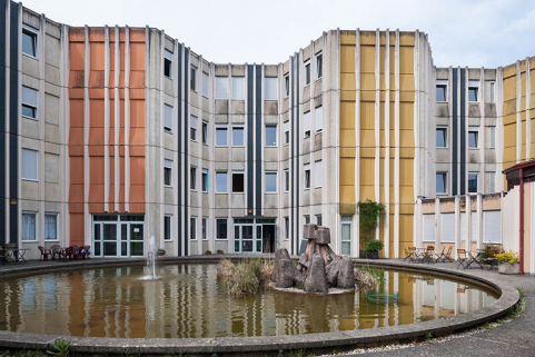 Le bassin et sa sculpture. © Région Bourgogne-Franche-Comté, Inventaire du patrimoine