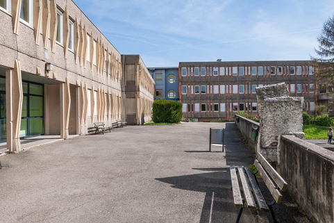 Au nord-est de la cour, le long des ateliers - externats.  © Région Bourgogne-Franche-Comté, Inventaire du patrimoine