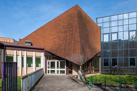 Détail de toiture du bâtiment de l'administration et centre de documentation et d'information (cdi). © Région Bourgogne-Franche-Comté, Inventaire du patrimoine