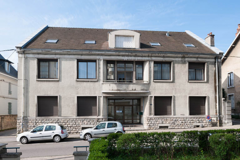Siège de la Caisse régionale de Crédit agricole : façade antérieure (côté rue Delavelle). © Région Bourgogne-Franche-Comté, Inventaire du patrimoine Siège de la Caisse régionale de Crédit agricole : façade antérieure (côté rue Delavelle). © Région Bourgogne-Franche-Comté, Inventaire du patrimoine