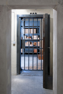 Siège de la Caisse régionale de Crédit agricole : l'ancienne salle forte. © Région Bourgogne-Franche-Comté, Inventaire du patrimoine Siège de la Caisse régionale de Crédit agricole : l'ancienne salle forte. © Région Bourgogne-Franche-Comté, Inventaire du patrimoine