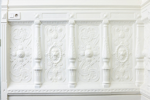 Ancienne salle à manger : décor d'un panneau mural. © Région Bourgogne-Franche-Comté, Inventaire du patrimoine Ancienne salle à manger : décor d'un panneau mural. © Région Bourgogne-Franche-Comté, Inventaire du patrimoine