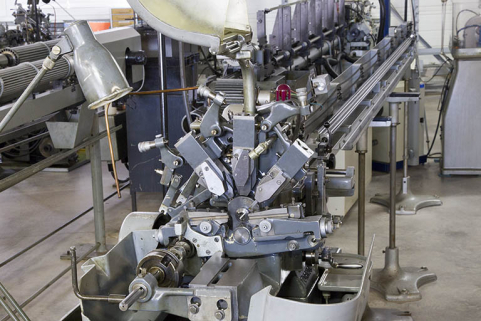 Machine à décolleter Tornos M-7 : usine de décolletage des Ets Perrenoud (rue Pierre Mendès-France). © Région Bourgogne-Franche-Comté, Inventaire du patrimoine