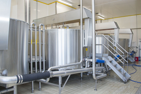 Atelier de fabrication : les quatre cuves. © Région Bourgogne-Franche-Comté, Inventaire du patrimoine