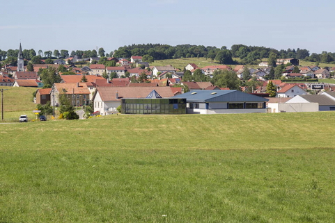 Vue d'ensemble, depuis le sud. © Région Bourgogne-Franche-Comté, Inventaire du patrimoine Vue d'ensemble, depuis le sud. © Région Bourgogne-Franche-Comté, Inventaire du patrimoine