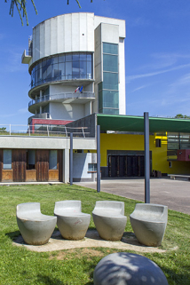 L'entrée et la tour depuis le sud-ouest. © Région Bourgogne-Franche-Comté, Inventaire du patrimoine