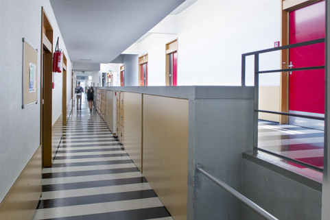 Couloir du bâtiment d'externat. © Région Bourgogne-Franche-Comté, Inventaire du patrimoine