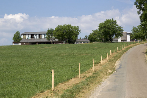 Vue d'ensemble de la ferme depuis l'est. © Région Bourgogne-Franche-Comté, Inventaire du patrimoine