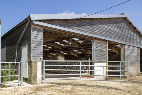 Angle sud-ouest de l'étable ouest. © Région Bourgogne-Franche-Comté, Inventaire du patrimoine