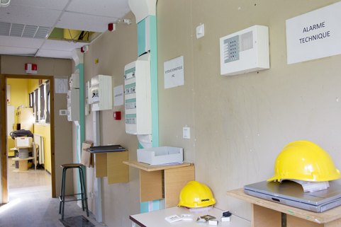 Intérieur de l'atelier des formations en électrotechnique.  © Région Bourgogne-Franche-Comté, Inventaire du patrimoine