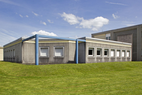 Angle nord-ouest du bâtiment dédié aux métiers de la construction.  © Région Bourgogne-Franche-Comté, Inventaire du patrimoine