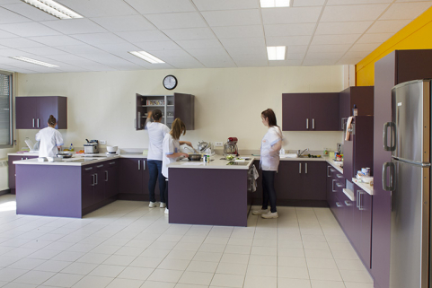 Salle pédagogique assistant technique en milieu familial et collectif.  © Région Bourgogne-Franche-Comté, Inventaire du patrimoine