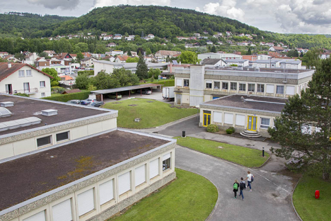 Depuis l'internat, vue de l'angle est de l'atelier de maintenance, la restauration et l'externat. © Région Bourgogne-Franche-Comté, Inventaire du patrimoine