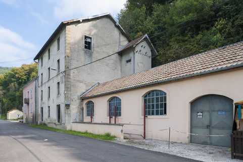 Vue de trois quarts droite. © Région Bourgogne-Franche-Comté, Inventaire du patrimoine